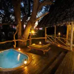 Cubierta de la suite del Rufiji River Camp.