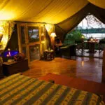 Interior de la tienda del Rufiji River Camp.