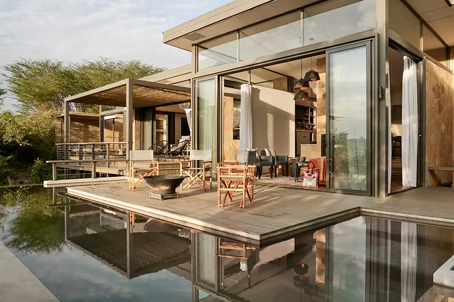 Suite exterior.