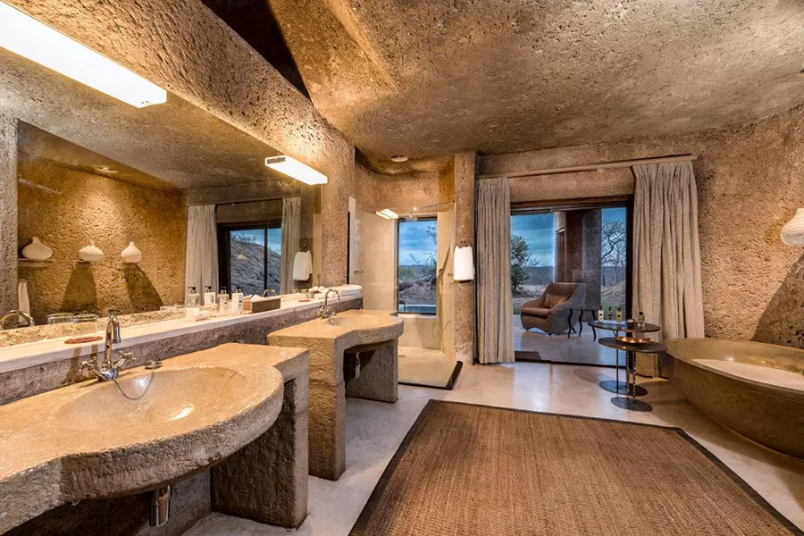 Large en suite bathrooms.