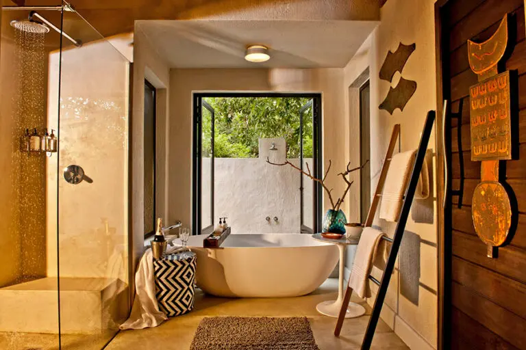 Each of the six luxury suites has a heated spa bath.