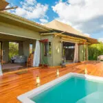 Piscina privada en el campamento de Sala.