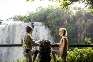 Explore las cataratas Victoria.