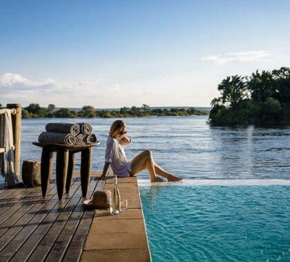 Piscina en Sanctuary Sussi & Chuma.