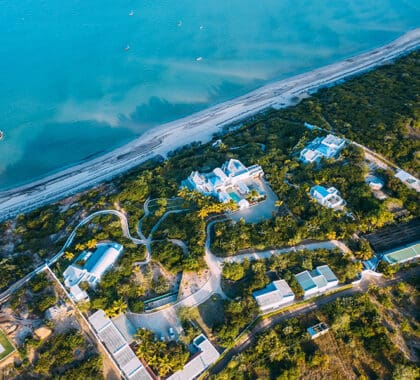 Situada en una playa virgen cerca de Vilanculos, la Villa Santorini es perfecta para familias y grupos de amigos | Santorini Mozambique