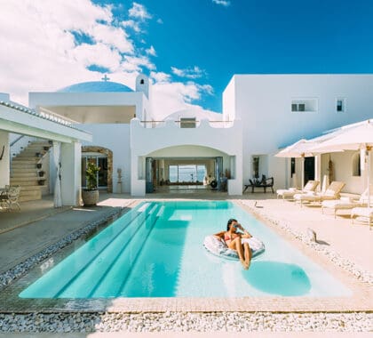 El patio de la piscina. 