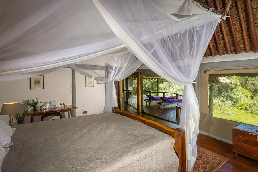 saruni-mara-_14-family-villa-main-room