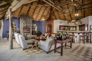 El salón principal de la Reserva Privada de Caza Savanna.