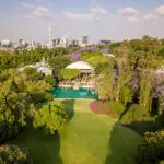 Situado en los frondosos suburbios, en una extensa finca verde, el Hotel Soxon desprende un lujo tranquilo.