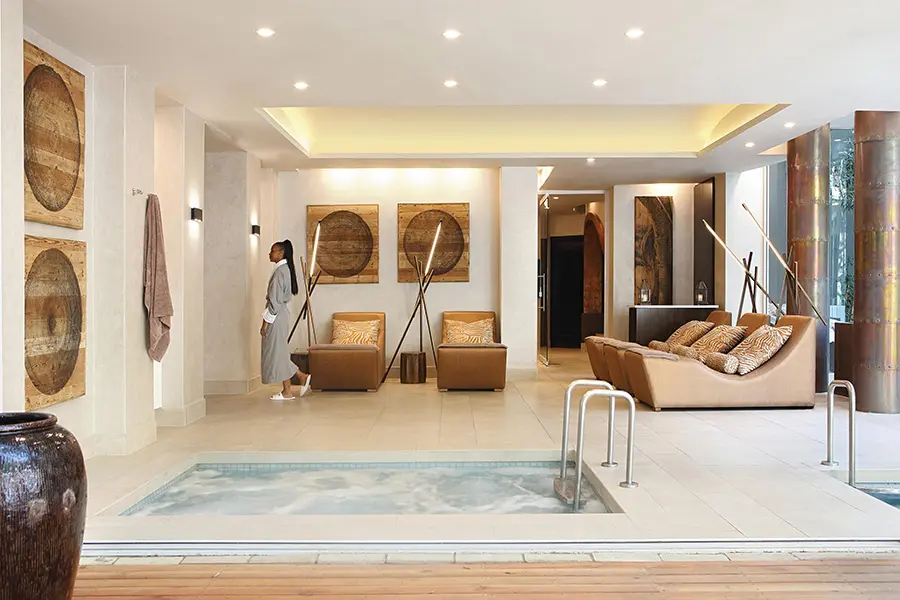 El Soxin Sap dispone de una gama de tratamientos e instalaciones como un jacuzzi.