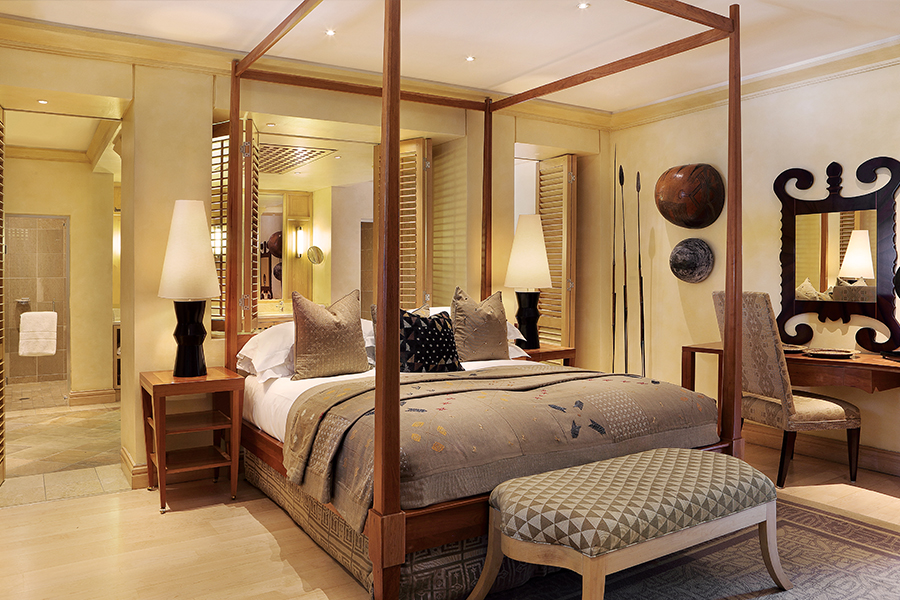Saxon_Hotel_bedroom