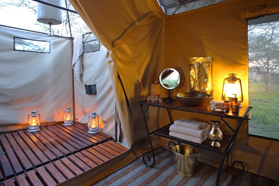 Serengeti-Under-Canvas_bathroom