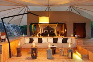 Serengeti Bushtops tents boasts a full 110 square metres of space.