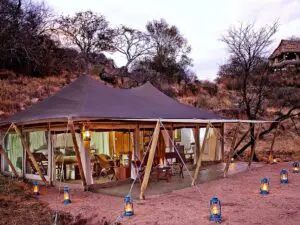 Luxury tented suites are lavishly furnished to offer comfort along with an authentic and traditional safari experience.