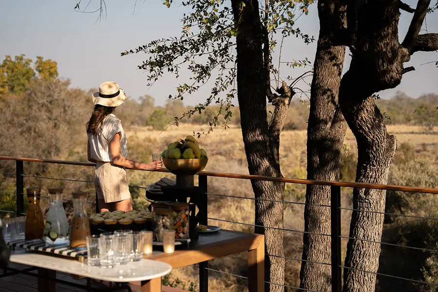 Té en la terraza del Simbambili Game Lodge.