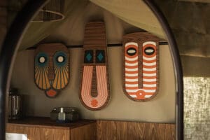 singita-mara-river-tented-camp_guest_bathroom_emma_jackson-3-1-scaled