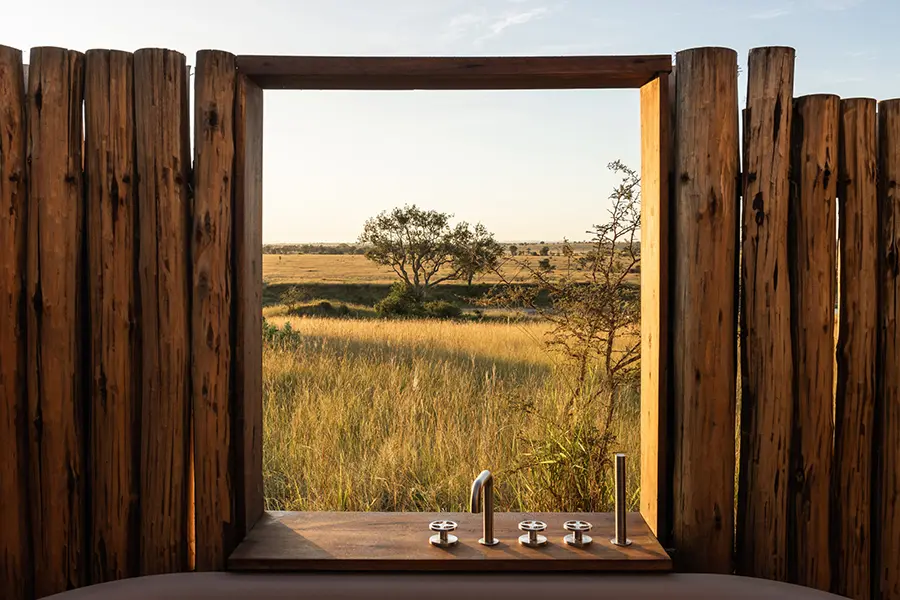 singita-mara-river-tented-camp_tent_bathroom_emma_jackson-7-1-scaled