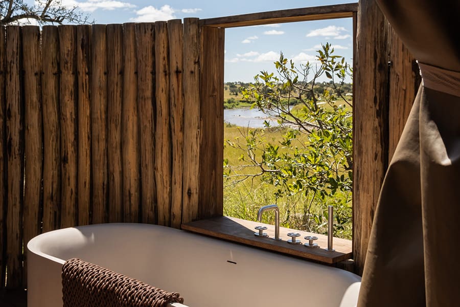 singita-mara-river-tented-camp_tent_bathroom_emma_jackson-8-scaled