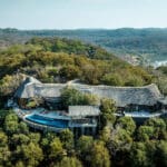 Singita Pamushana es un lodge de safari de ultralujo situado en 130.000 hectáreas de naturaleza salvaje privada. 