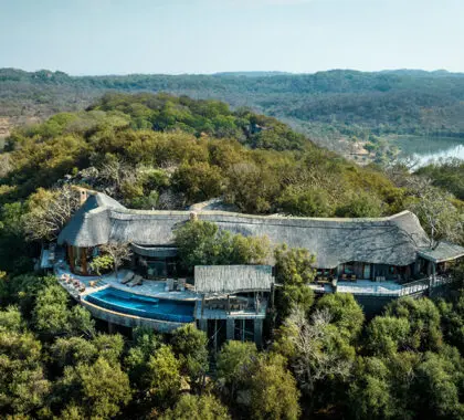 Singita Pamushana es un lodge de safari de ultralujo situado en 130.000 hectáreas de naturaleza salvaje privada. 