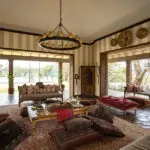El salón del albergue.