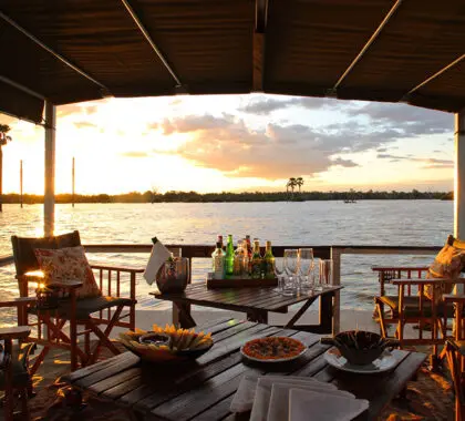 Siwandu_Pontoon-boat-safari-on-Lake-Nzerakera