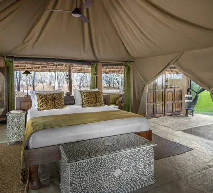 Siwandu_Tented-suites-interior