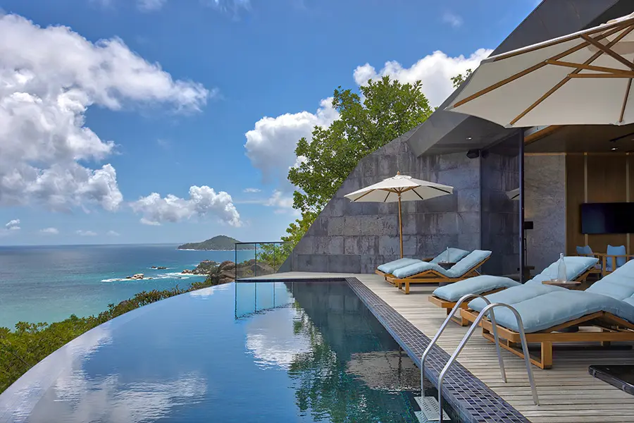 six-senses-2_seascape_residencia_de_tres_dormitorios_vista_principal_piscina