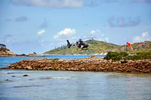 Servicios de helicóptero Six Senses disponibles.