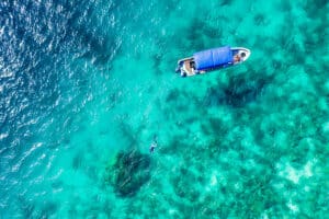 El snorkel es uno de los pasatiempos favoritos. 
