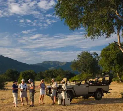 Los viajeros en solitario disfrutarán de la dinámica de un safari en grupo reducido: personas con ideas afines en unas vacaciones de ensueño.