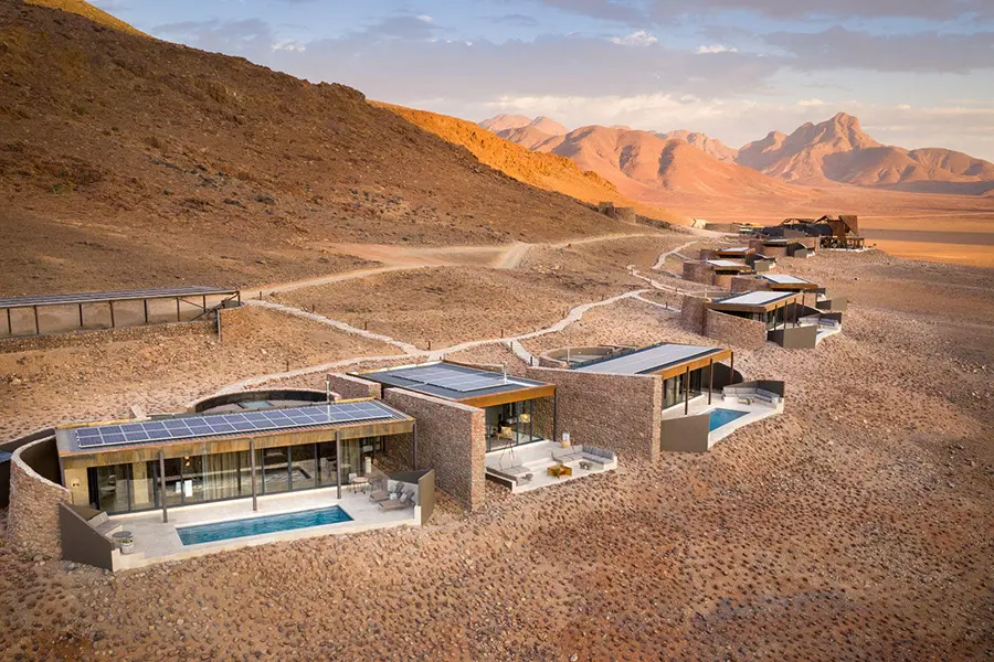 Carreteras hechas para largos recorridos, paisajes inmaculados y alojamientos extraordinarios: la conducción autónoma no tiene nada mejor que Namibia | Sossusvlei Desert Lodge