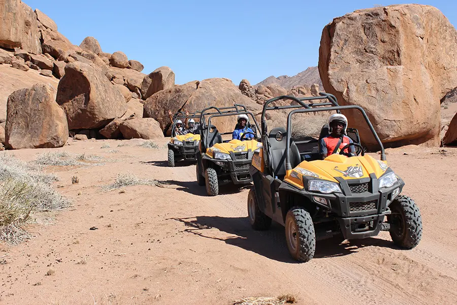 Aventura guiada en quad buggy por la naturaleza.