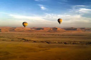 Surque los cielos en globo aerostático con Sossusvlei Lodge.