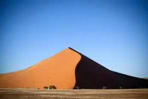 Caminar por las dunas del Namib.