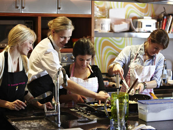 Several of our fine food & wine accommodations offer an interactive approach to cooking - ideal for 'Foodie Families'.
