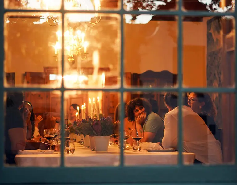 Cosy dinners in the manor house.