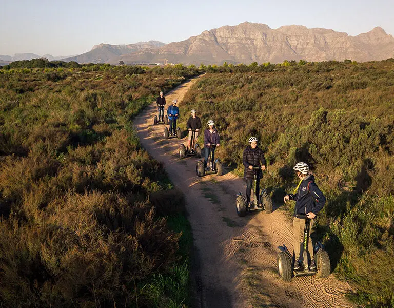 Recorridos en segway por la granja.