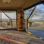 Las habitaciones son amplias y han sido diseñadas para aprovechar al máximo sus vistas panorámicas.