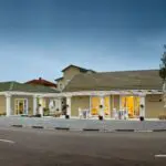 Esta elegante pensión goza de una ubicación privilegiada en el centro de Swakopmund.