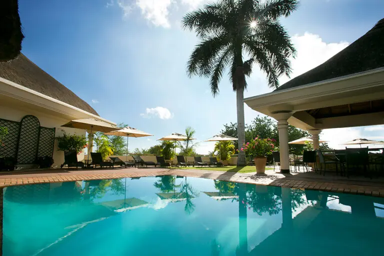 La piscina principal.