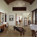 Presidential villa main bathroom.