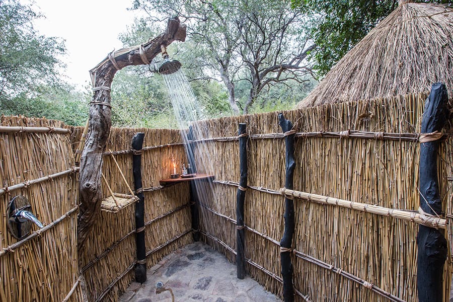 tafika-camp-zambia-south-luangwa-twin-double-chalet-shower