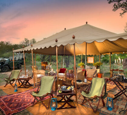 The 'mess tent' is a stylish spot to enjoy a sundowner before dinner.