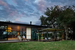 tanda-tula-safari-camp-exterior-main-area-at-sunset