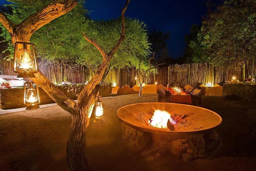 Enjoy the romantic atmosphere around the boma.
