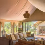 Relax on the sofas and enjoy the peaceful atmosphere of Madikwe. 