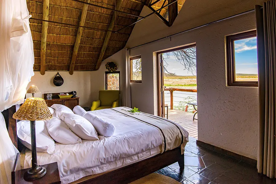 tau-game-lodge-madikwe-standard_chalet__view