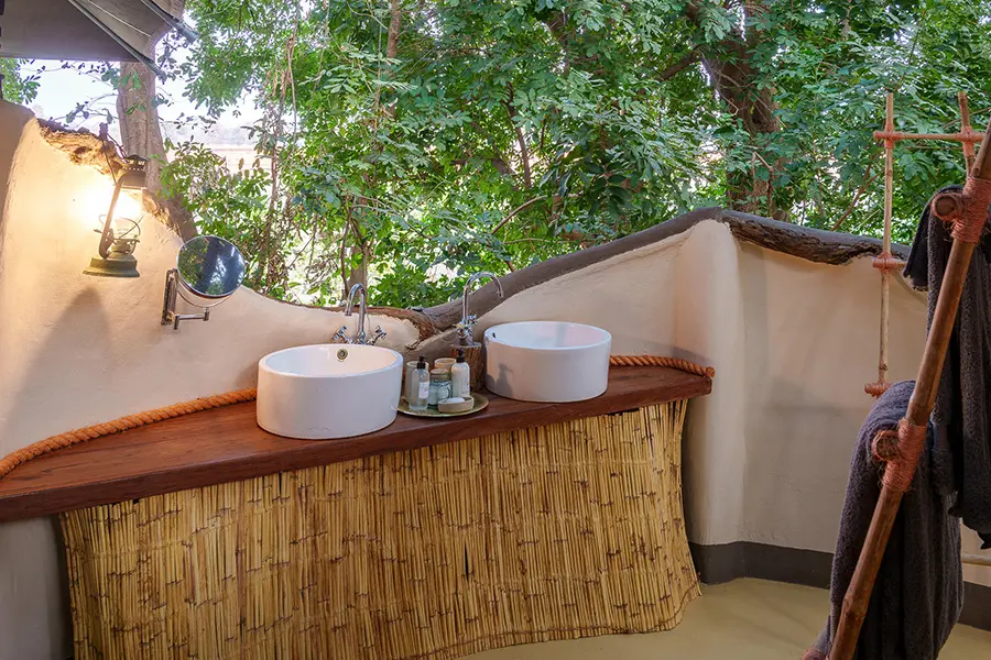 tena-tena-south-luangwa-zambia-tent