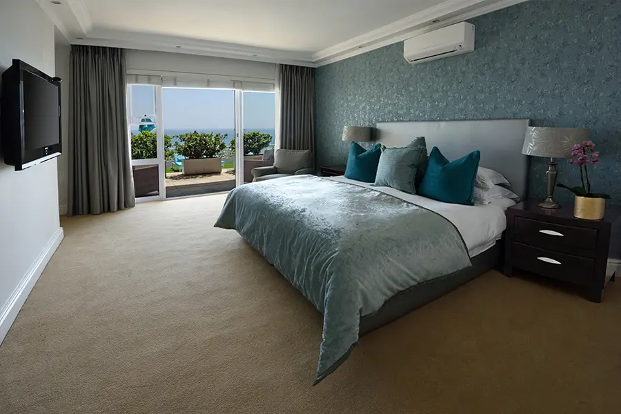 The Clarendon superior-suite room